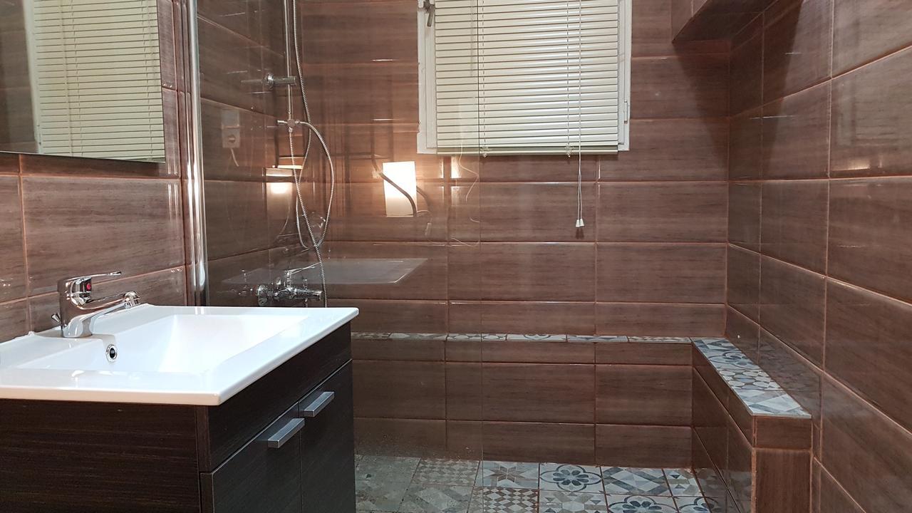 Menta Errathens Apartment - Athens Center, 5 Bd, 2 Bath Atenas Exterior foto